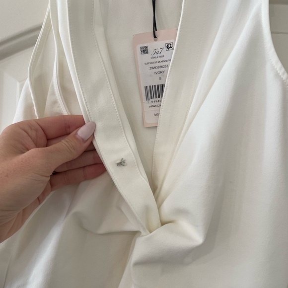 NWT Cinq a Sept Top, JUST purchased! - Picture 3 of 10